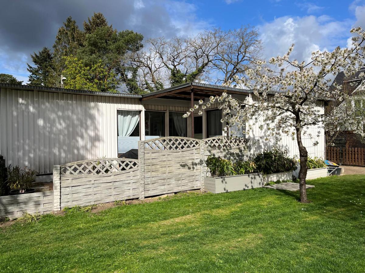 Town Meets Country Villa Birkenwerder Bagian luar foto